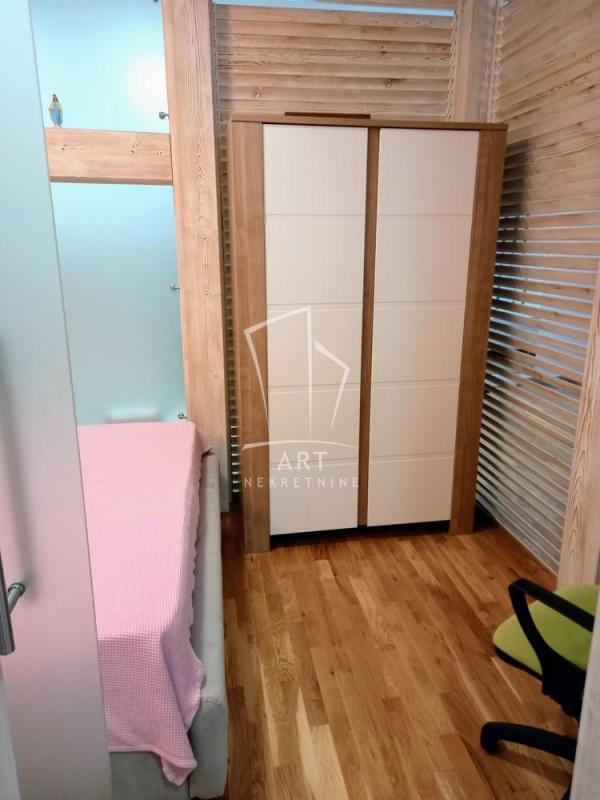 Stan na prodaju u Beogradu, Palilula, trosoban, 76m2, cena 250000 evra