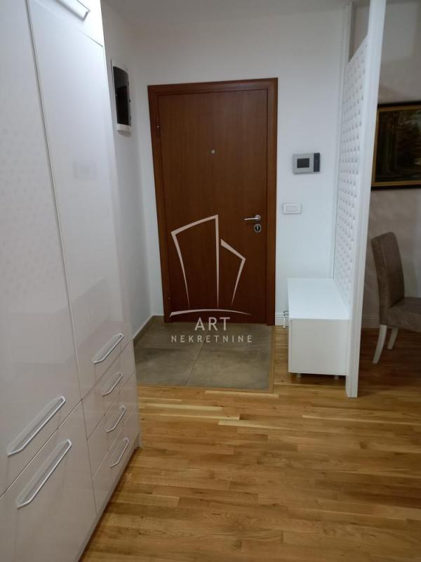 Stan na prodaju u Beogradu, Palilula, trosoban, 76m2, cena 250000 evra