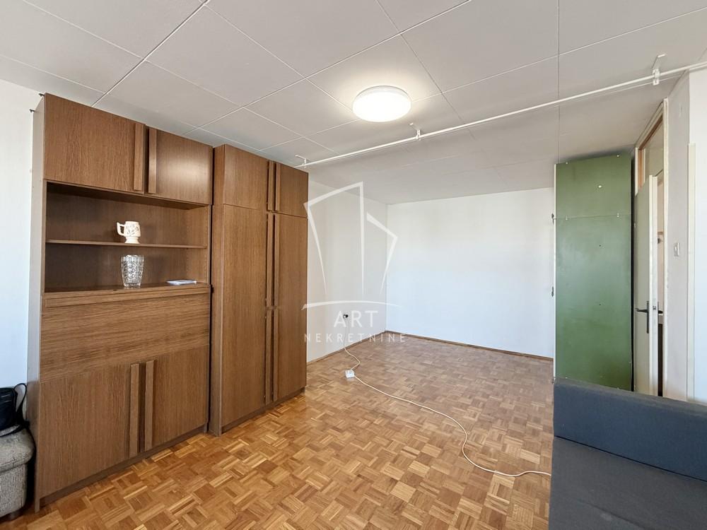 Stan na prodaju u Beogradu, Novi Beograd blok 45 (TC Enjub), jednoiposoban, 50m2, cena 168000 evra