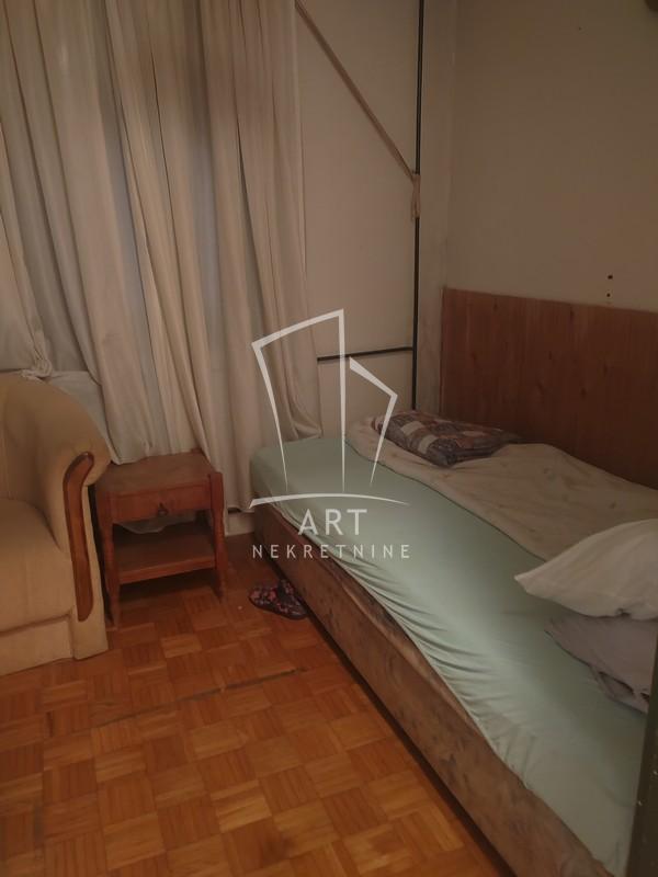 Stan na prodaju u Beogradu, Rakovica, dvoiposoban, 65m2, cena 177000 evra