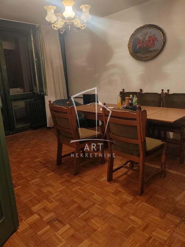 Stan na prodaju u Beogradu, Rakovica, dvoiposoban, 65m2, cena 177000 evra