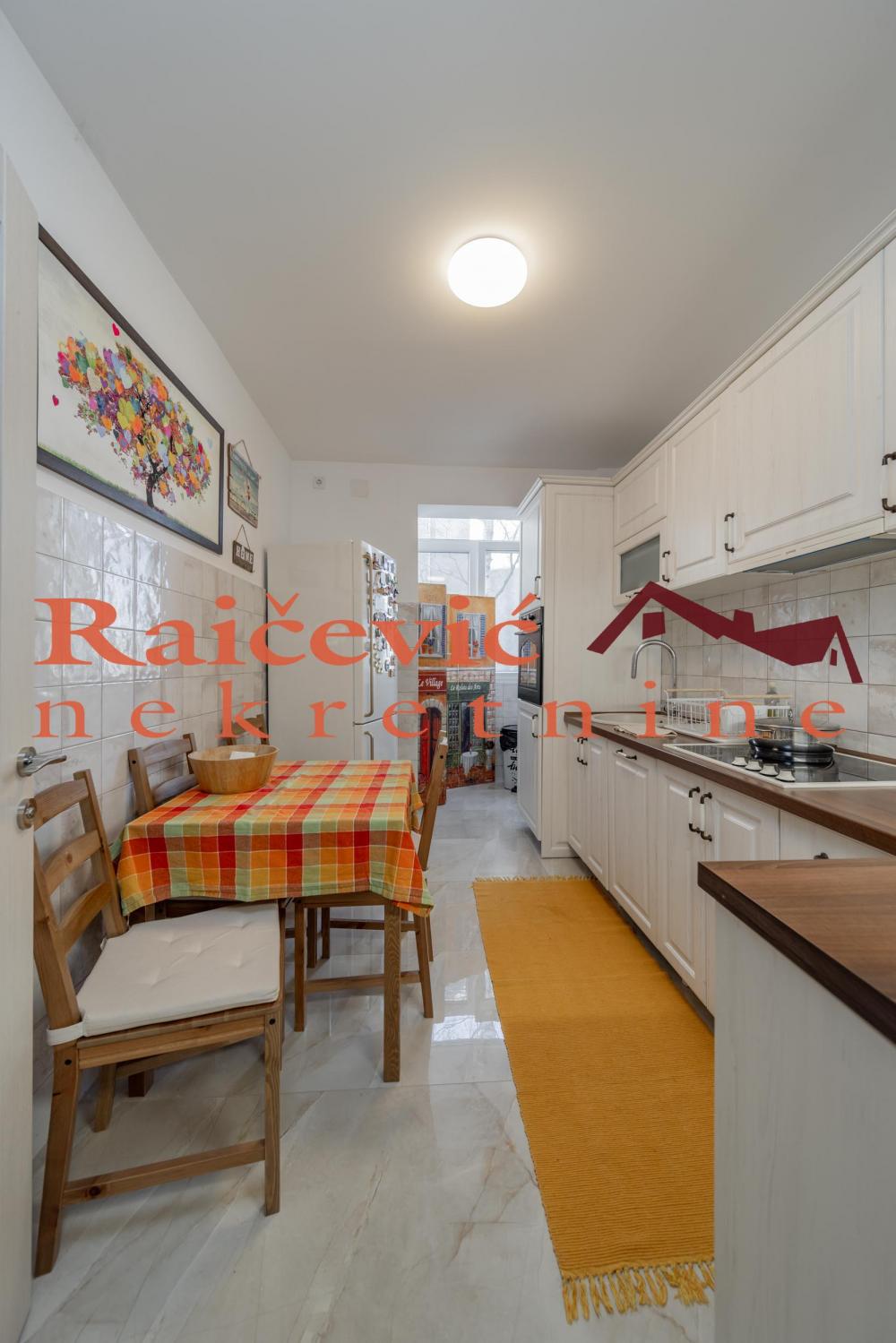 Stan na prodaju u Beogradu, Dedinje, trosoban, 80m2, cena 410000 evra