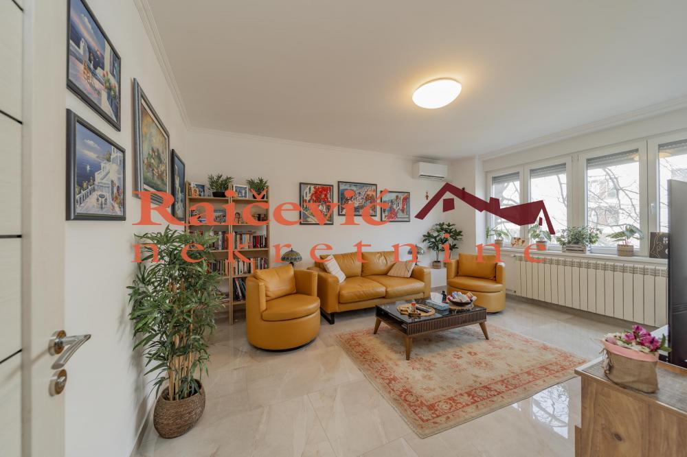 Stan na prodaju u Beogradu, Dedinje, trosoban, 80m2, cena 410000 evra