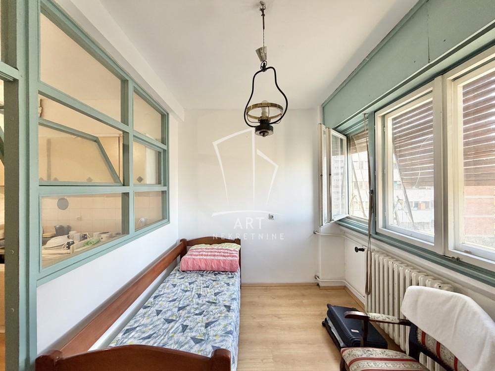 Stan na prodaju u Beogradu, Novi Beograd blok 45 (TC Enjub), jednoiposoban, 47m2, cena 160000 evra