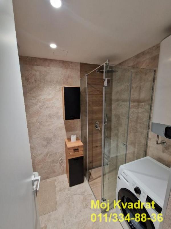 Stan na prodaju u Beogradu, Novi Beograd blok 68, dvosoban, 45m2, cena 225000 evra