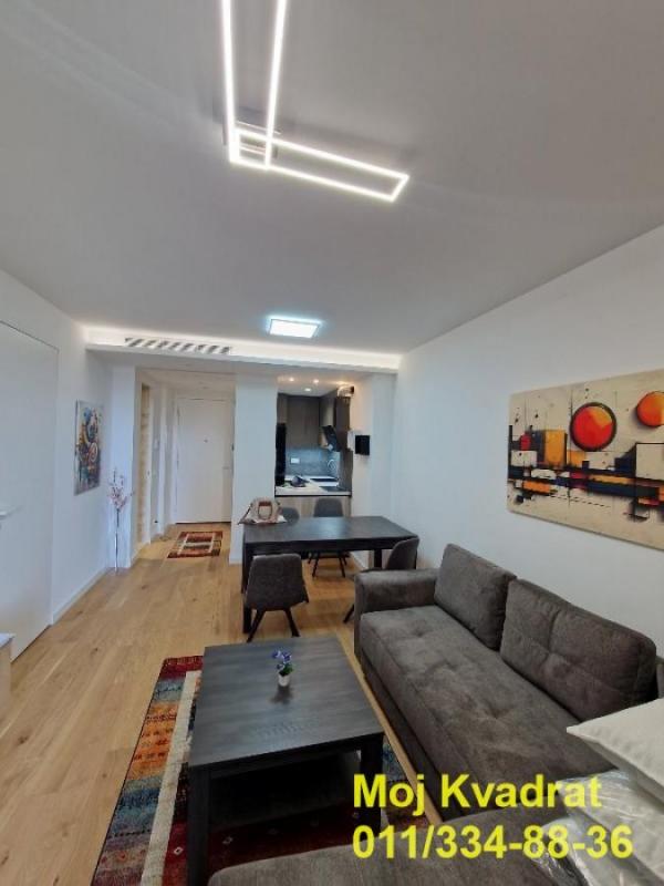 Stan na prodaju u Beogradu, Novi Beograd blok 68, dvosoban, 45m2, cena 225000 evra