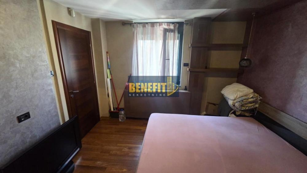 Stan na prodaju u Beogradu, Bežanijska kosa, trosoban, 67m2, cena 245000 evra