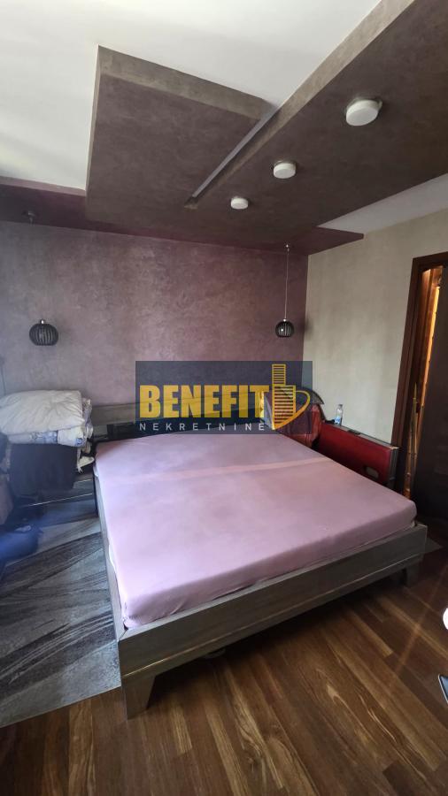 Stan na prodaju u Beogradu, Bežanijska kosa, trosoban, 67m2, cena 245000 evra