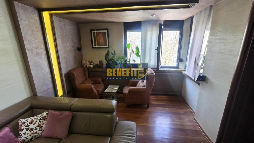 Stan na prodaju u Beogradu, Bežanijska kosa, trosoban, 67m2, cena 245000 evra