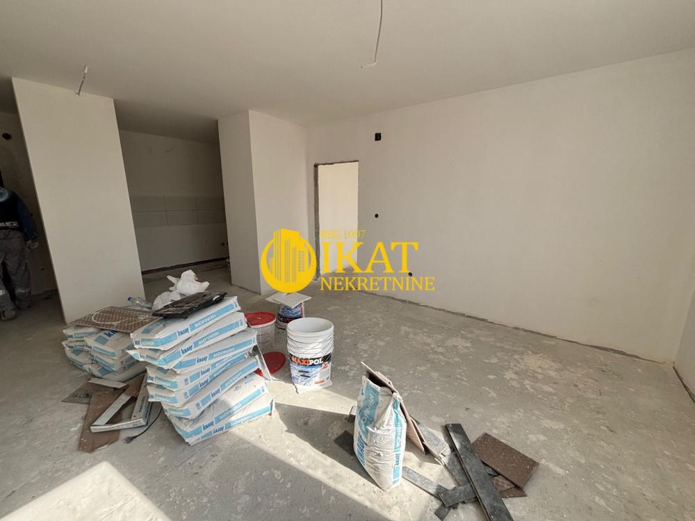 Stan na prodaju u Beogradu, Mirijevo, trosoban, 64m2, cena 145454 evra