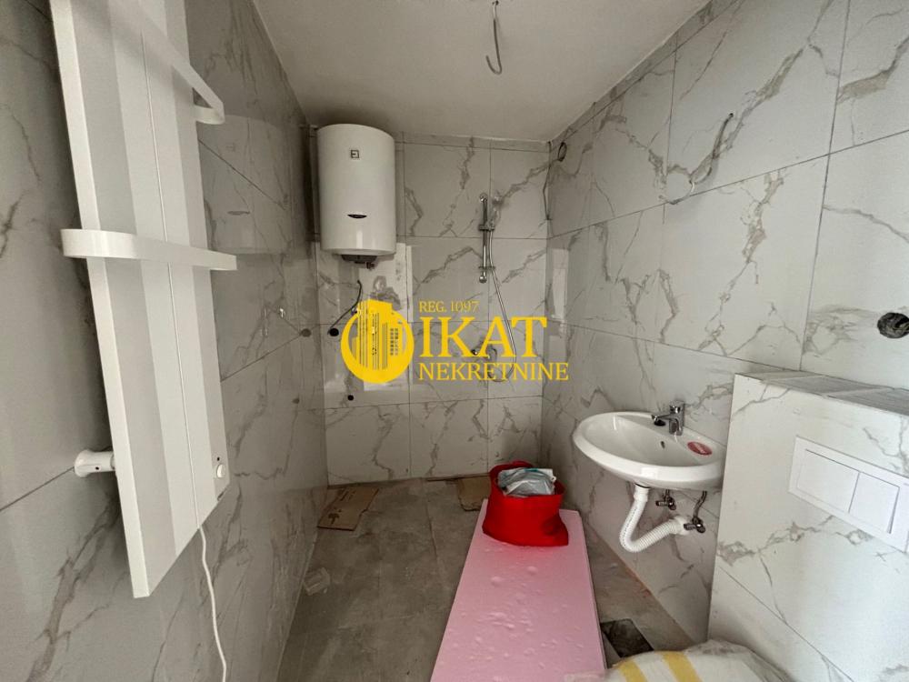 Stan na prodaju u Beogradu, Mirijevo, trosoban, 64m2, cena 145454 evra