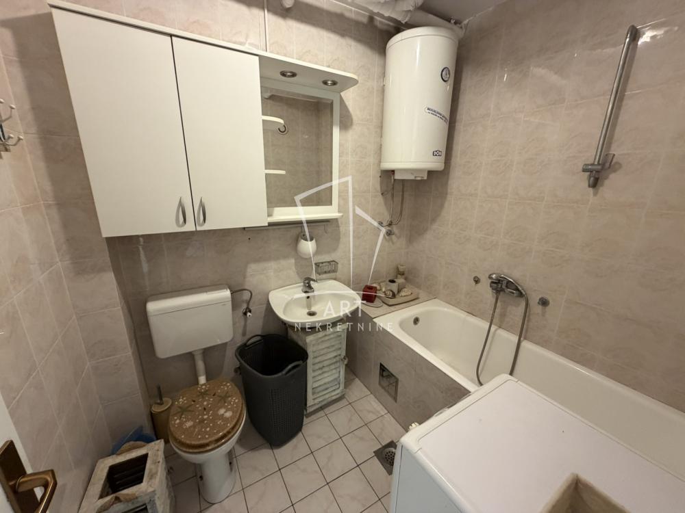 Stan na prodaju u Beogradu, Stari grad, trosoban, 89m2, cena 329000 evra