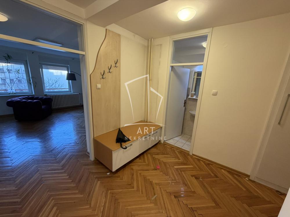 Stan na prodaju u Beogradu, Stari grad, trosoban, 89m2, cena 329000 evra