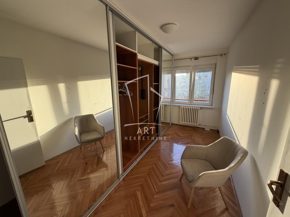 Stan na prodaju u Beogradu, Stari grad, trosoban, 89m2, cena 329000 evra