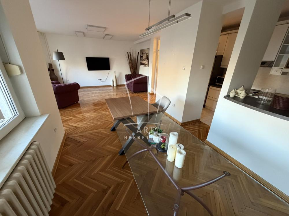 Stan na prodaju u Beogradu, Stari grad, trosoban, 89m2, cena 329000 evra