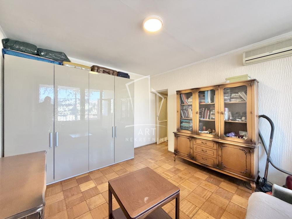 Stan na prodaju u Beogradu, Voždovac, dvosoban, 67m2, cena 195000 evra