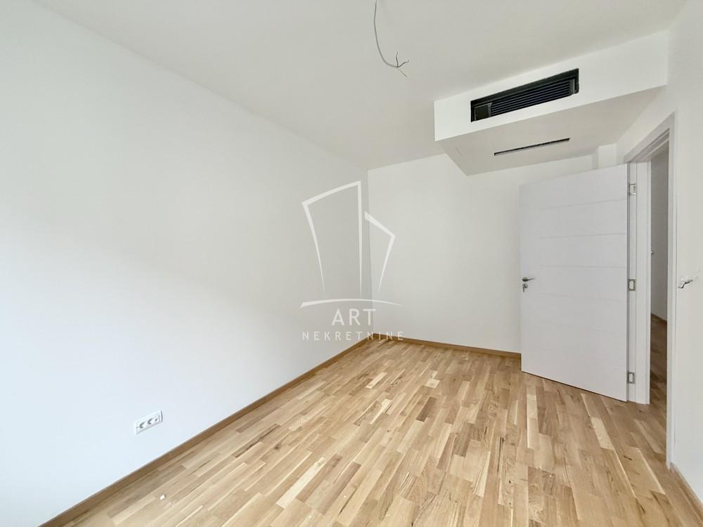 Stan na prodaju u Beogradu, Save Kovačevića, dvoiposoban, 62m2, cena 174000 evra