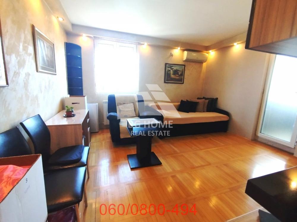 Stan na prodaju u Beogradu, Zemun, jednosoban, 29m2, cena 105000 evra