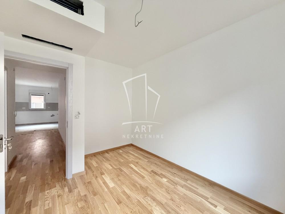 Stan na prodaju u Beogradu, Save Kovačevića, dvoiposoban, 62m2, cena 174000 evra