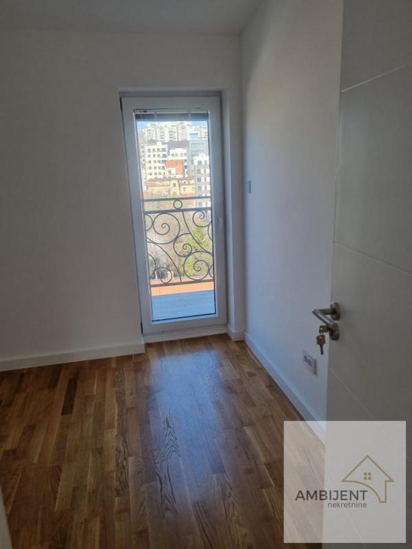 Stan na prodaju u Beogradu, Voždovac, cetvorosoban, 92m2, cena 335000 evra