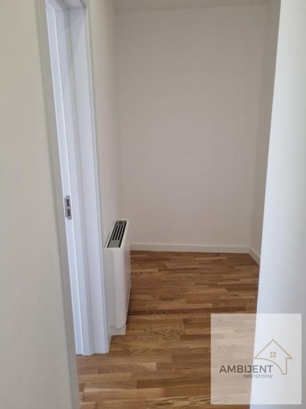 Stan na prodaju u Beogradu, Voždovac, cetvorosoban, 92m2, cena 335000 evra