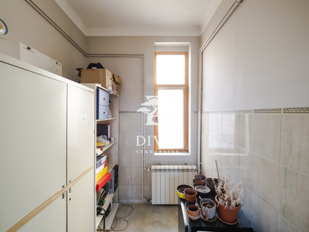 Stan na prodaju u Beogradu, Kalenić pijaca, 122m2, cena 510000 evra