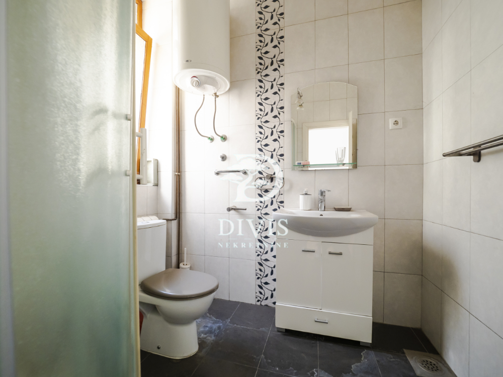 Stan na prodaju u Beogradu, Kalenić pijaca, 122m2, cena 510000 evra