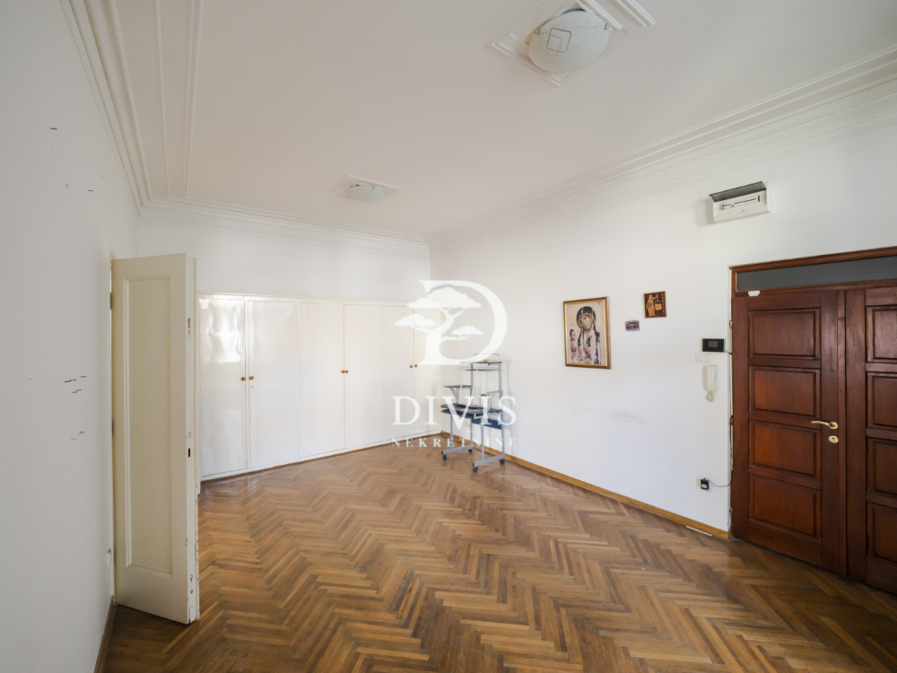 Stan na prodaju u Beogradu, Kalenić pijaca, 122m2, cena 510000 evra