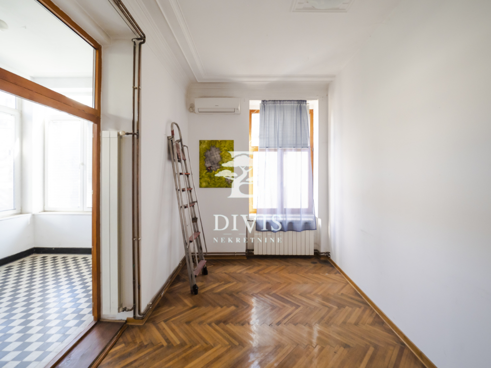 Stan na prodaju u Beogradu, Kalenić pijaca, 122m2, cena 510000 evra