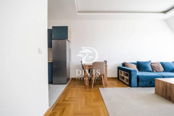 Stan na prodaju u Beogradu, Lion, jednoiposoban, 43m2, cena 200100 evra