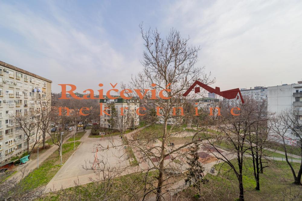 Stan na prodaju u Beogradu, Autokomanda, jednoiposoban, 36m2, cena 130000 evra