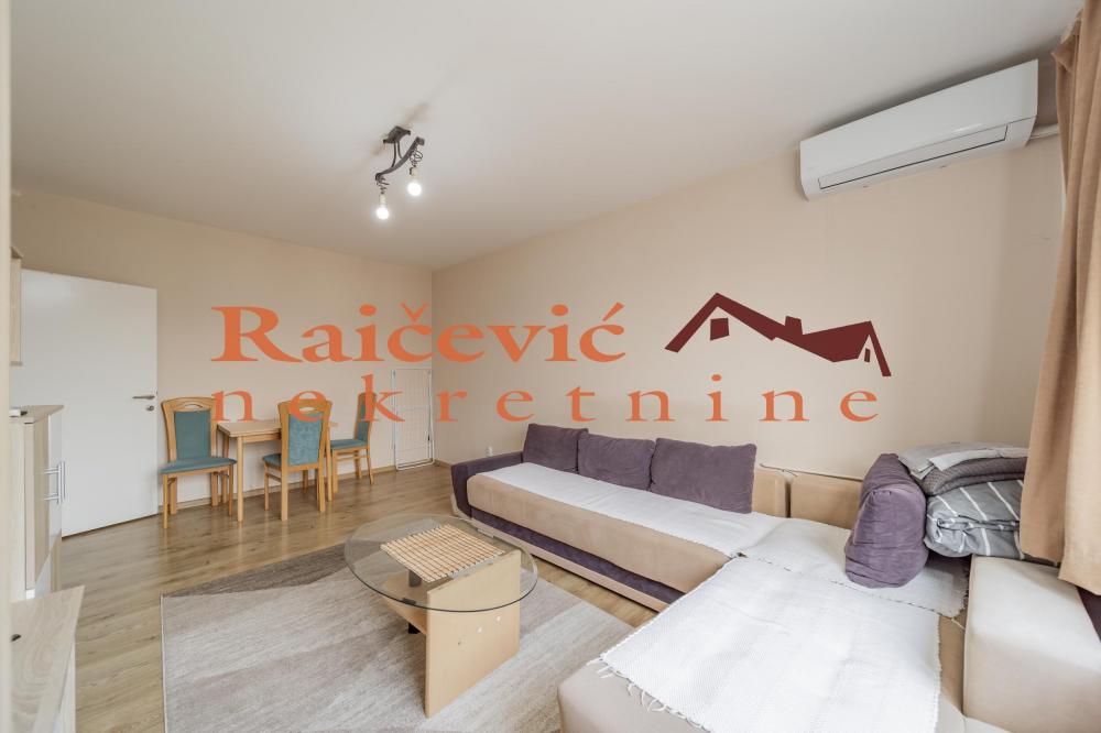 Stan na prodaju u Beogradu, Autokomanda, jednoiposoban, 36m2, cena 130000 evra