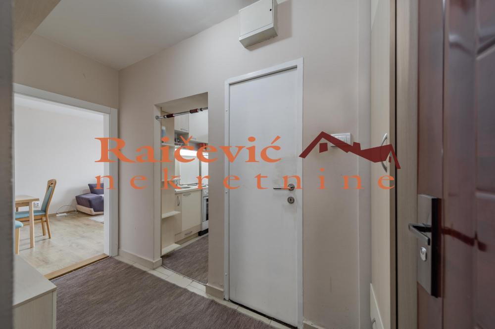 Stan na prodaju u Beogradu, Autokomanda, jednoiposoban, 36m2, cena 130000 evra