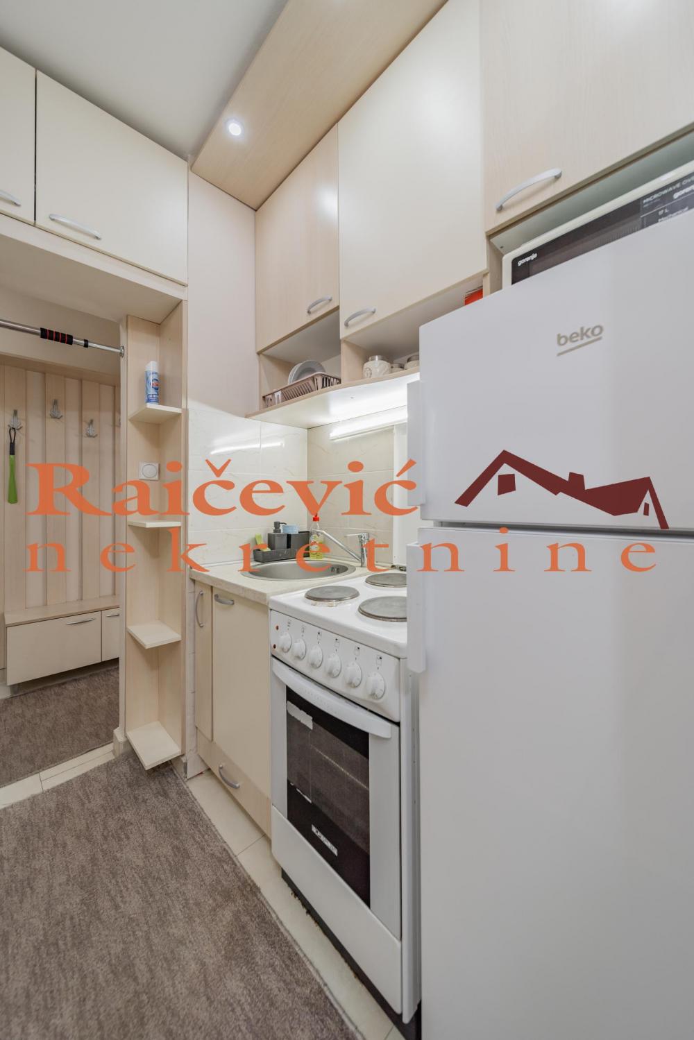 Stan na prodaju u Beogradu, Autokomanda, jednoiposoban, 36m2, cena 130000 evra