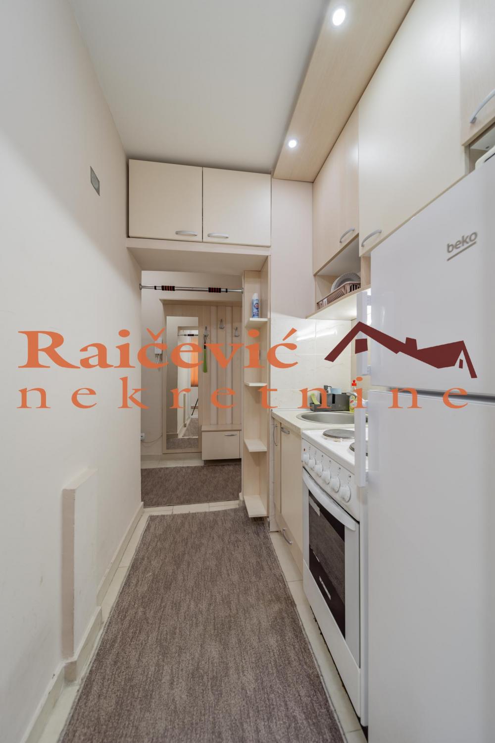 Stan na prodaju u Beogradu, Autokomanda, jednoiposoban, 36m2, cena 130000 evra