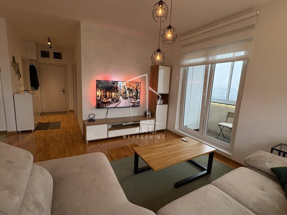 Stan na prodaju u Beogradu, Konjarnik, trosoban, 53m2, cena 199900 evra