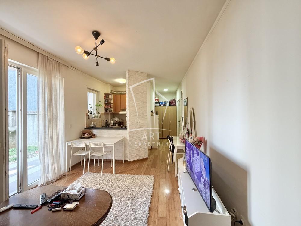 Stan na prodaju u Beogradu, Zvezdara, dvosoban, 69m2, cena 115000 evra