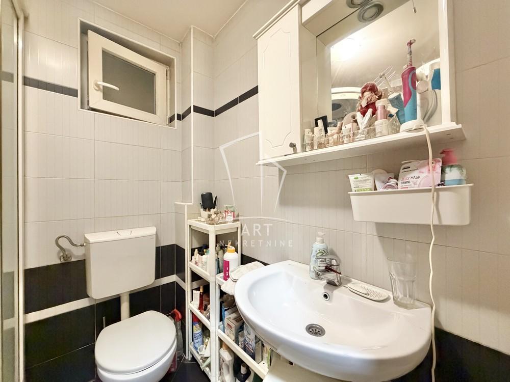 Stan na prodaju u Beogradu, Zvezdara, dvosoban, 69m2, cena 115000 evra