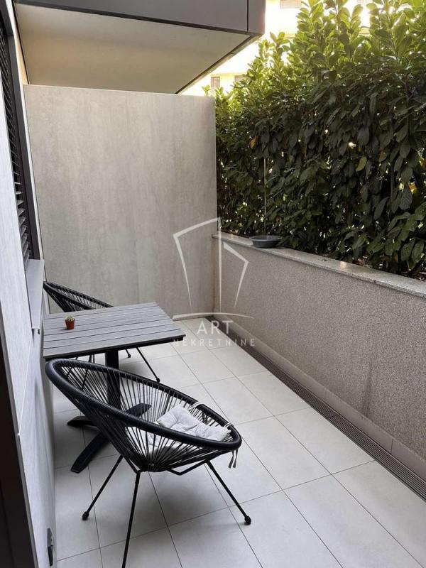 Stan na prodaju u Beogradu, Stari grad, dvosoban, 59m2, cena 327000 evra