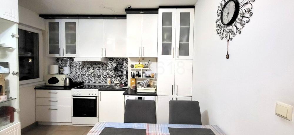 Stan na prodaju u Beogradu, Karaburma, dvoiposoban, 58m2, cena 159000 evra