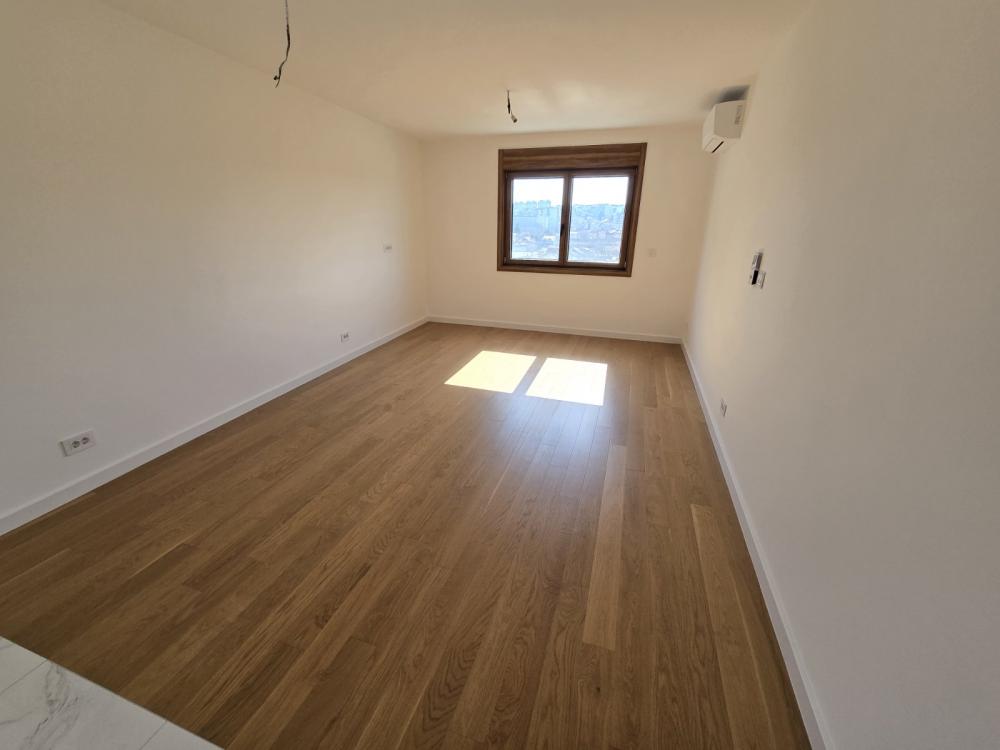 Stan na prodaju u Beogradu, Dušanovac, dvosoban, 50m2, cena 185000 evra