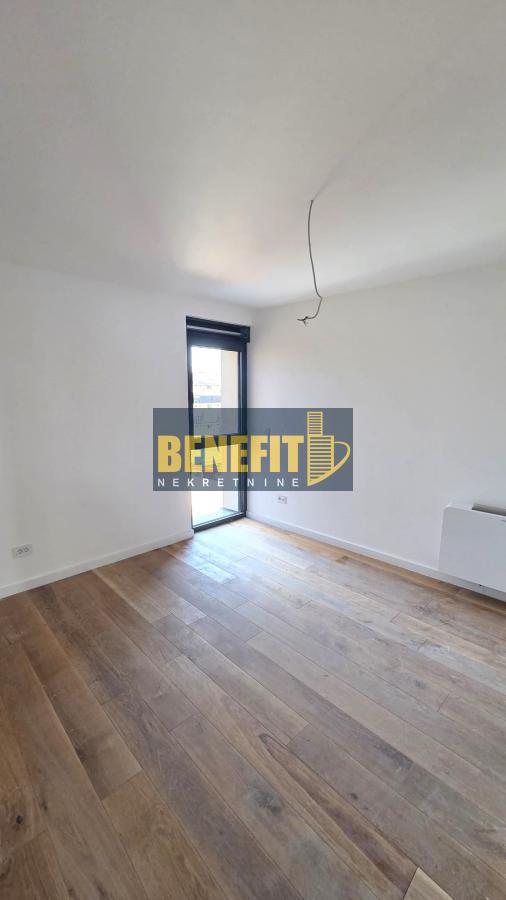 Stan na prodaju u Beogradu, Voždovac, troiposoban, 84m2, cena 256000 evra