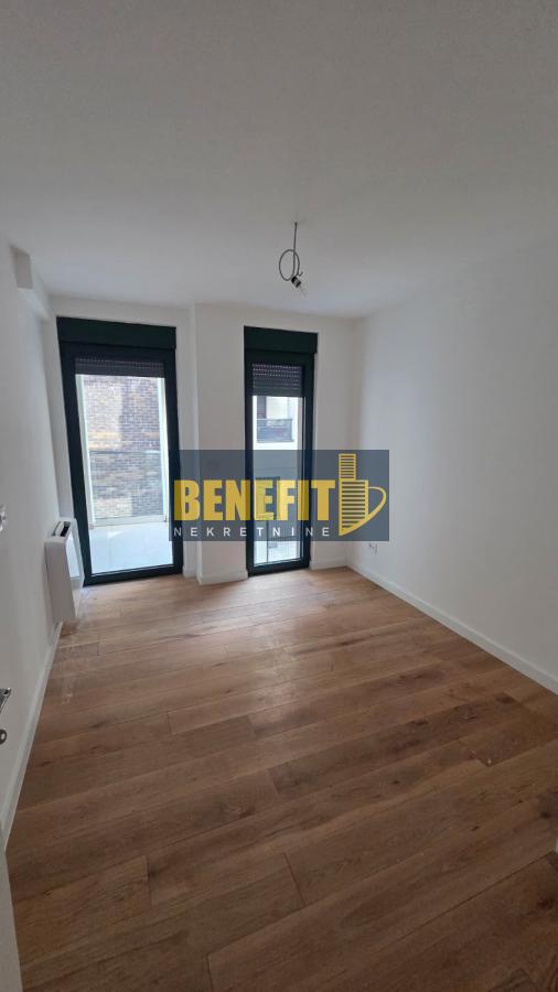 Stan na prodaju u Beogradu, Autokomanda, cetvorosoban, 94m2, cena 286700 evra