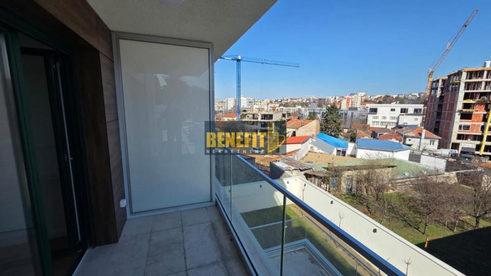 Stan na prodaju u Beogradu, Autokomanda, cetvorosoban, 94m2, cena 286700 evra