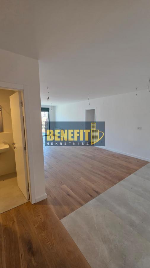 Stan na prodaju u Beogradu, Autokomanda, cetvorosoban, 94m2, cena 286700 evra