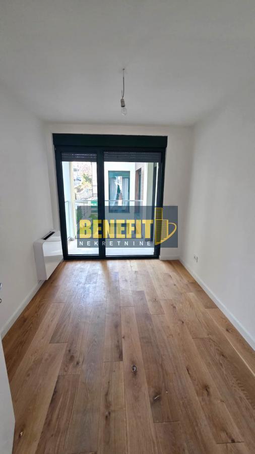 Stan na prodaju u Beogradu, Autokomanda, cetvorosoban, 94m2, cena 286700 evra