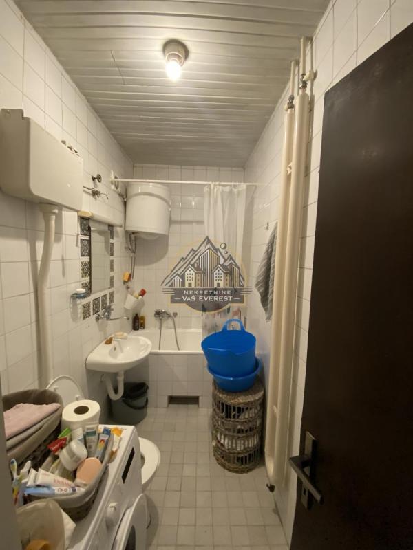 Stan na prodaju u Beogradu, Šumice, dvoiposoban, 60m2, cena 187000 evra