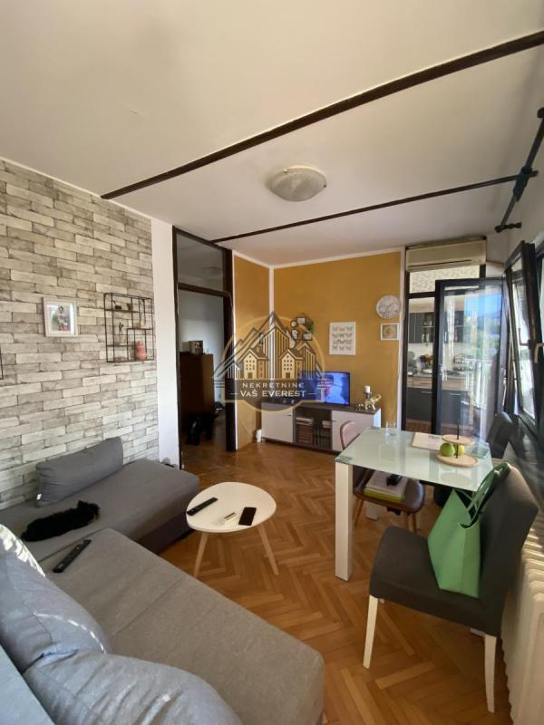 Stan na prodaju u Beogradu, Šumice, dvoiposoban, 60m2, cena 187000 evra