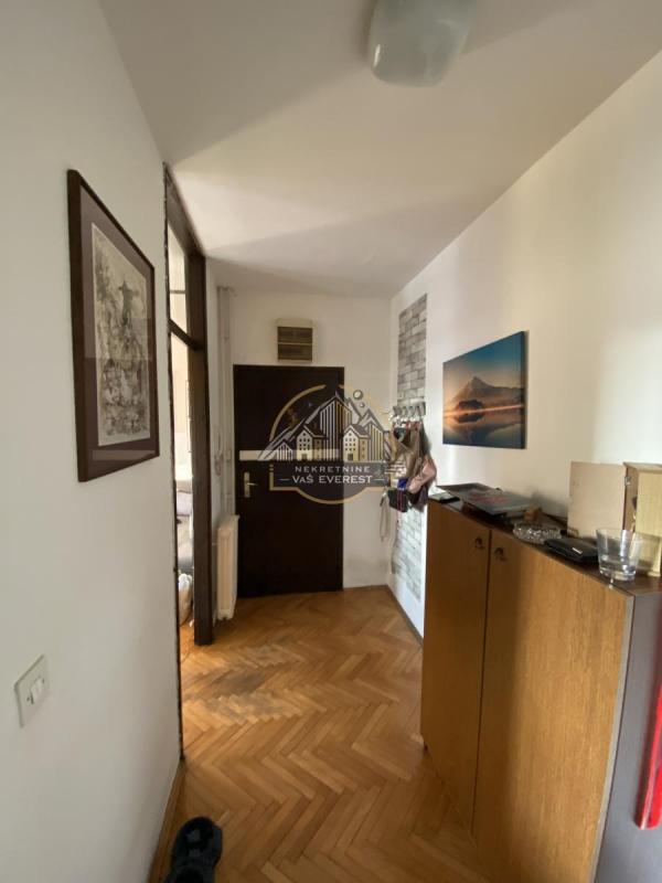 Stan na prodaju u Beogradu, Šumice, dvoiposoban, 60m2, cena 187000 evra