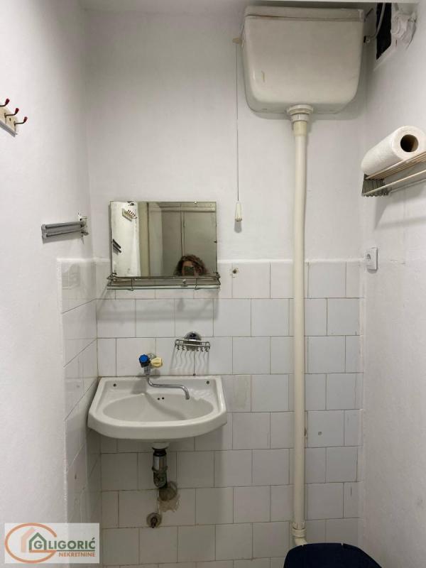 Stan na prodaju u Beogradu, Botanička bašta, dvoiposoban, 57m2, cena 250000 evra